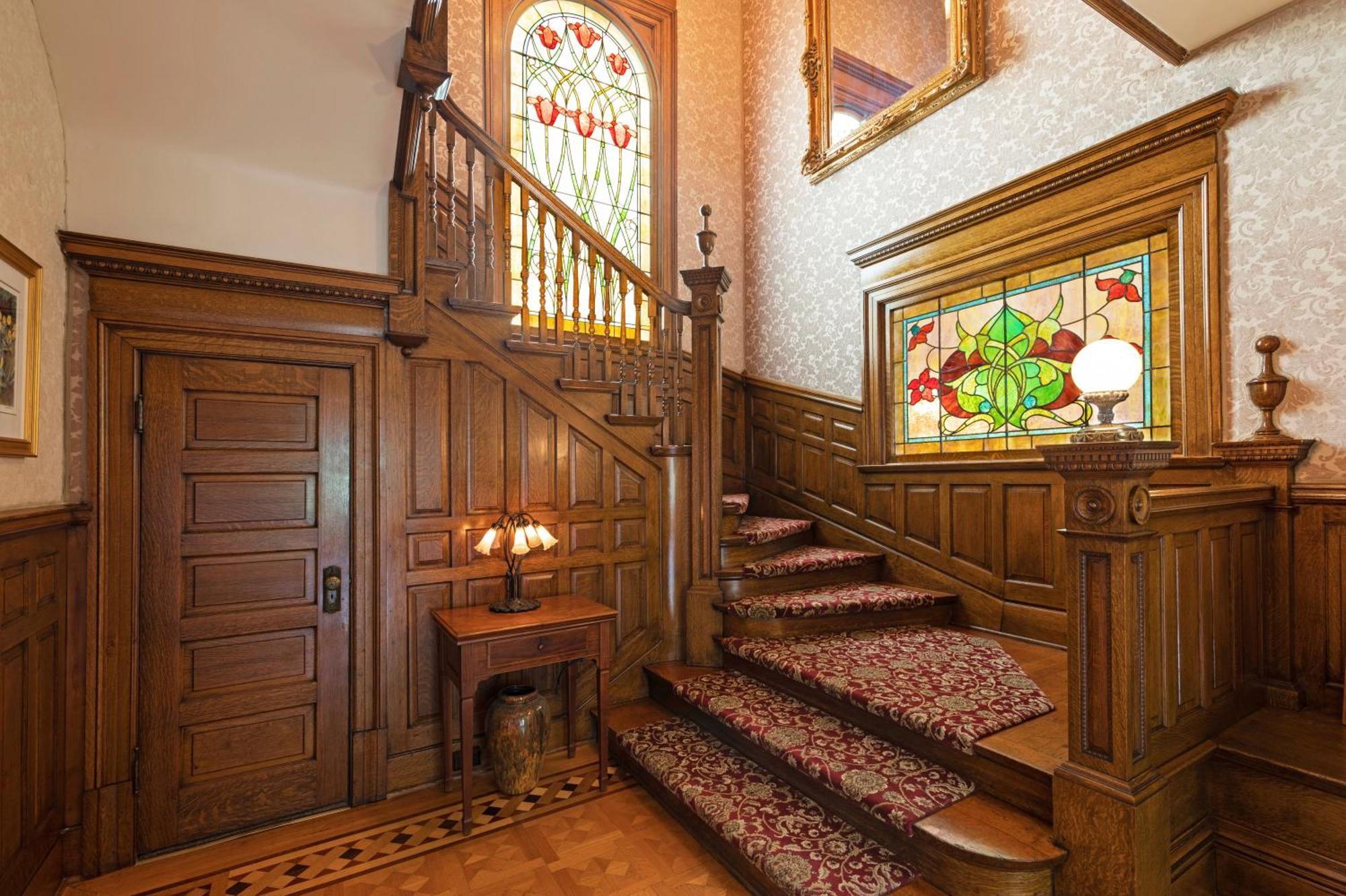 מיסולה The Gibson Mansion Bed And Breakfast מראה חיצוני תמונה