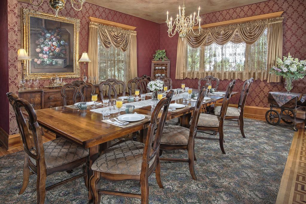 מיסולה The Gibson Mansion Bed And Breakfast מראה חיצוני תמונה